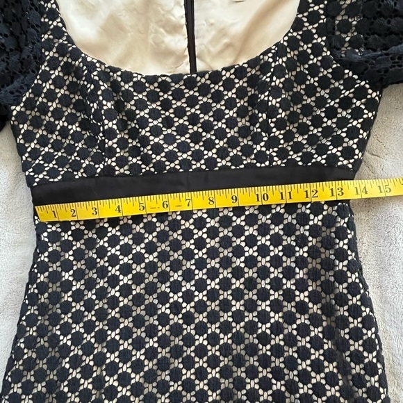 Milly of New York VINTAGE Black Crochet Dot Overlay Dress 4 Breakfast at Tiffany - Picture 14 of 16